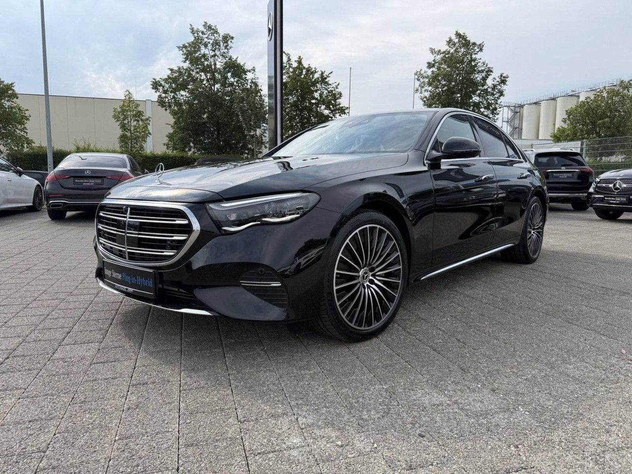 Mercedes-Benz E-Klasse – Bild 12