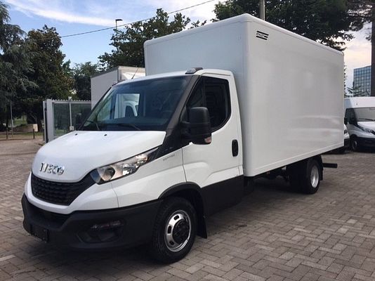 Vehicle image 2 / 11
