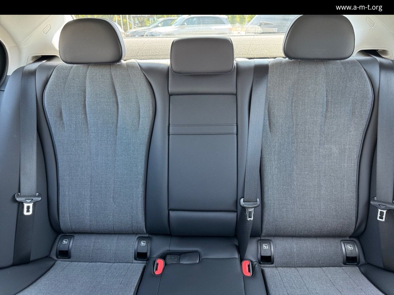 Mercedes-Benz E-Klasse – Bild 21