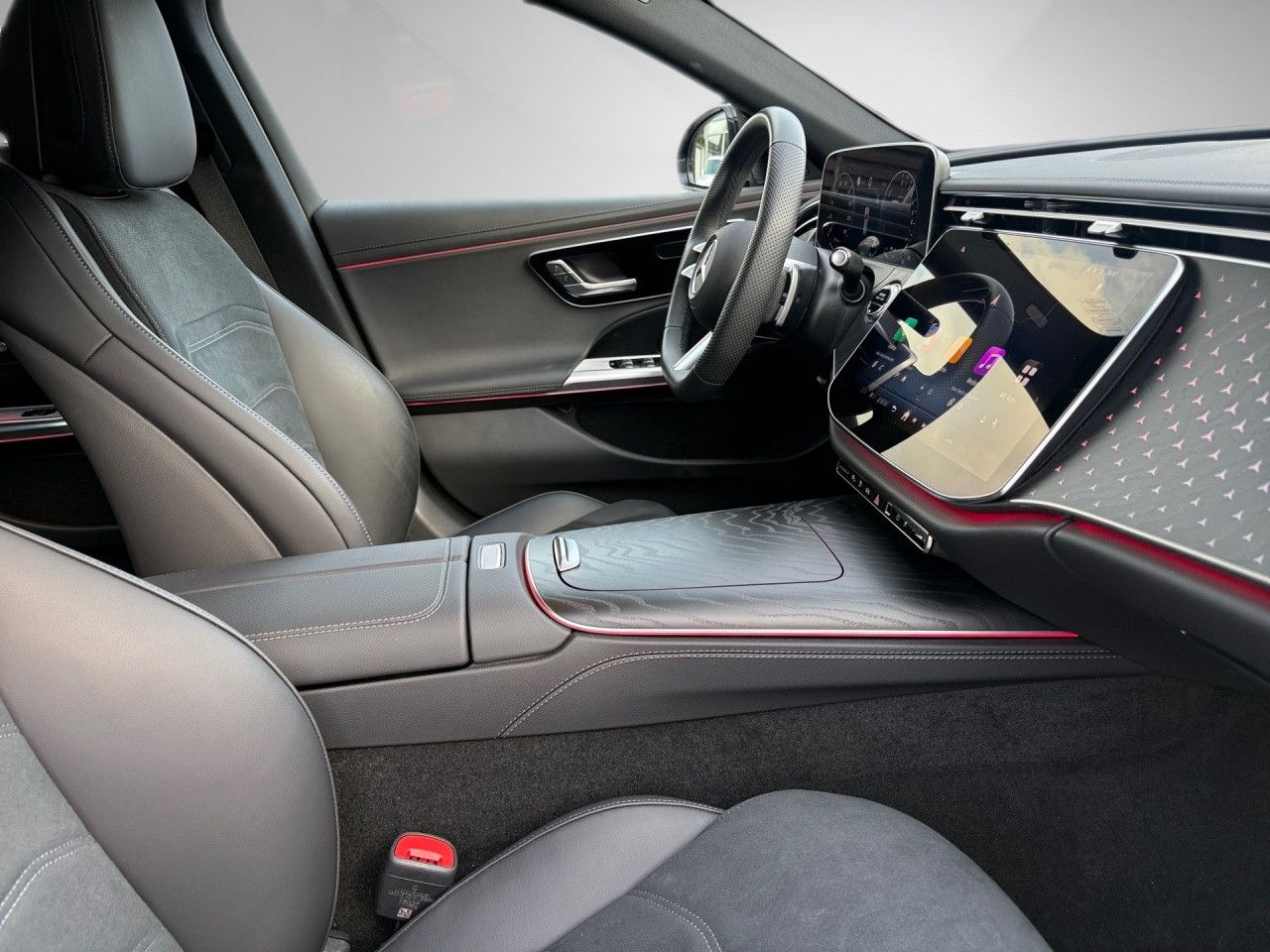 Mercedes-Benz E-Klasse – Bild 25