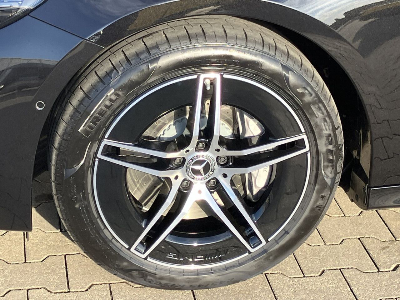 Mercedes-Benz E-Klasse – Bild 4