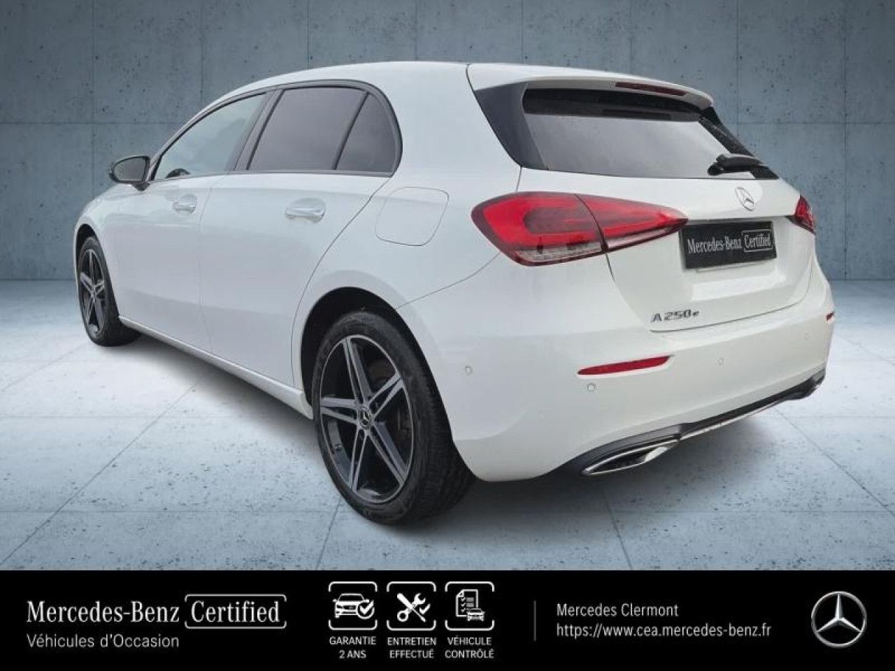 Photo du v&eacute;hicule 3 / 18