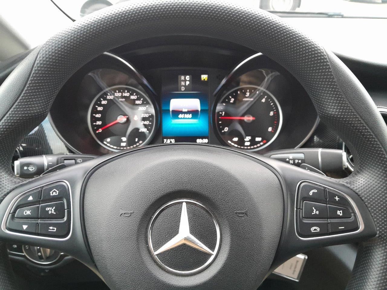 Zdjęcie pojazdu 17 / 19