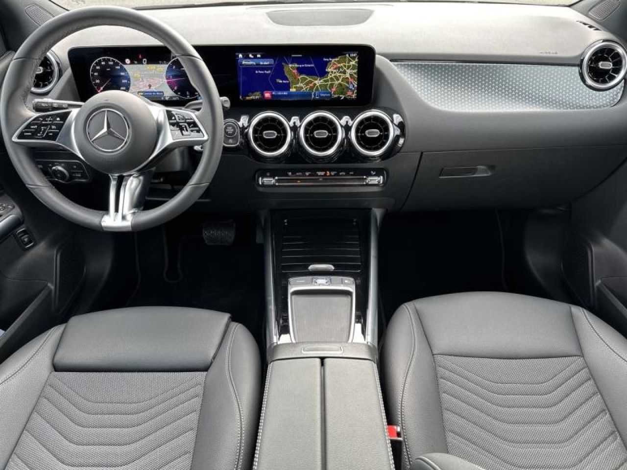 Photo du v&eacute;hicule 10 / 18