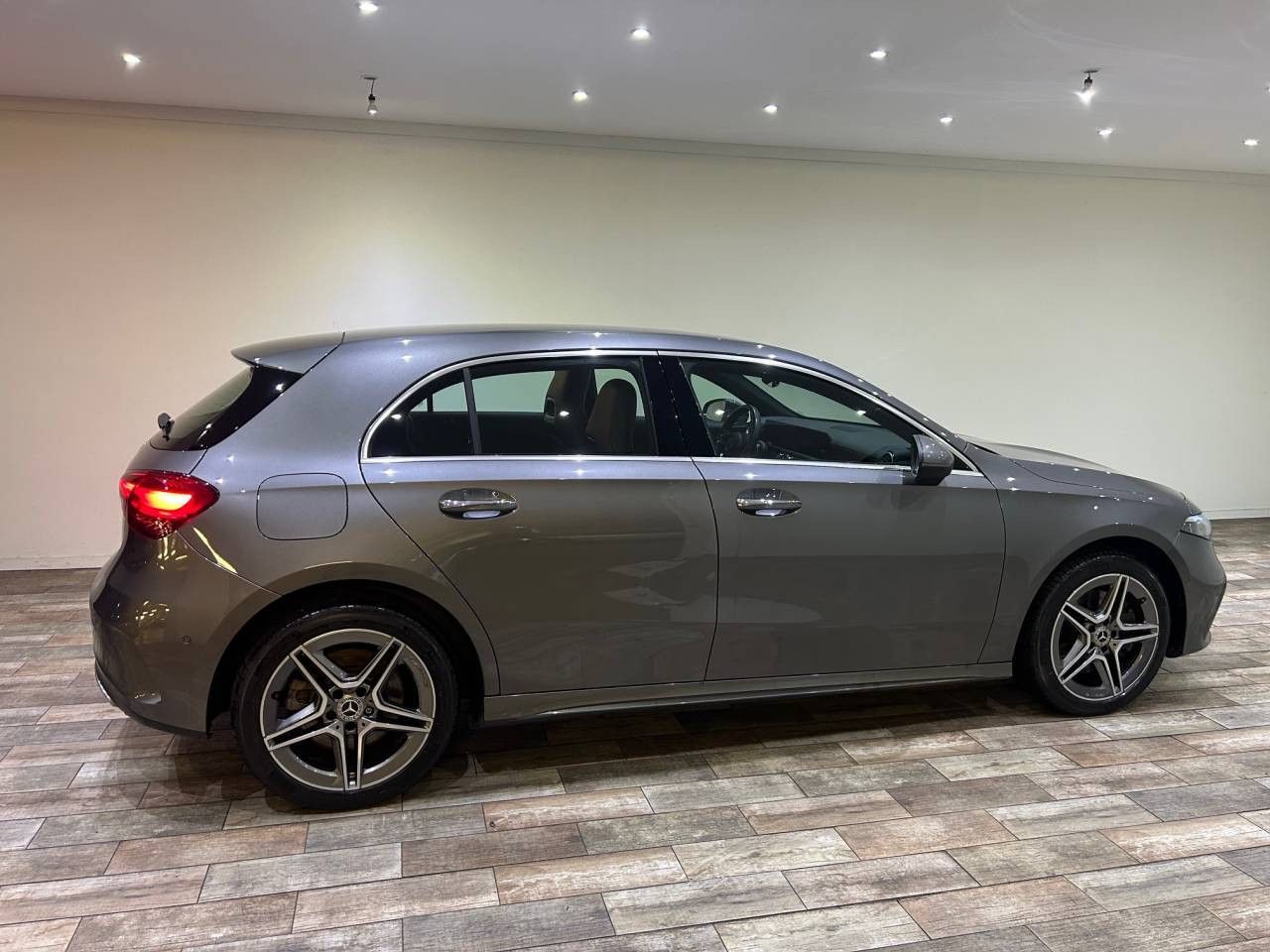 Photo du véhicule 6 / 18