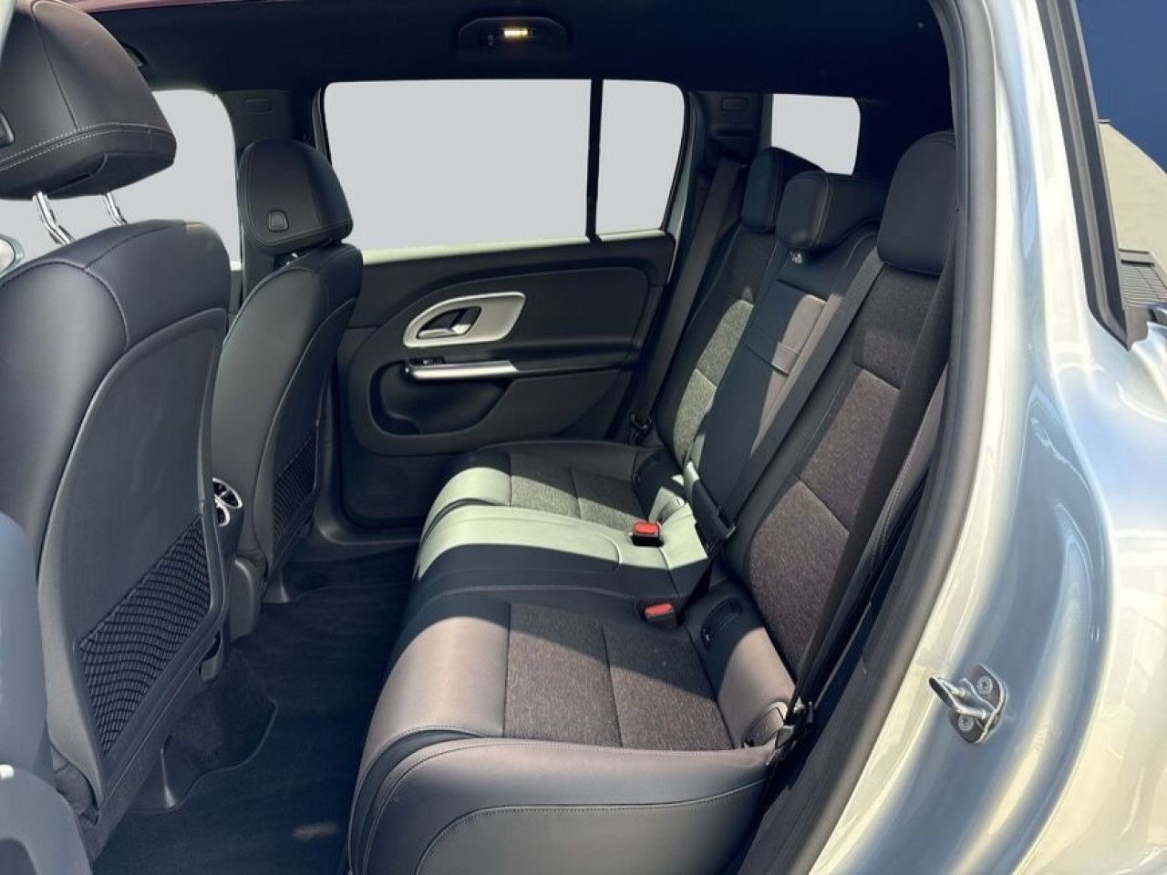 Mercedes-Benz GLB – Bild 12