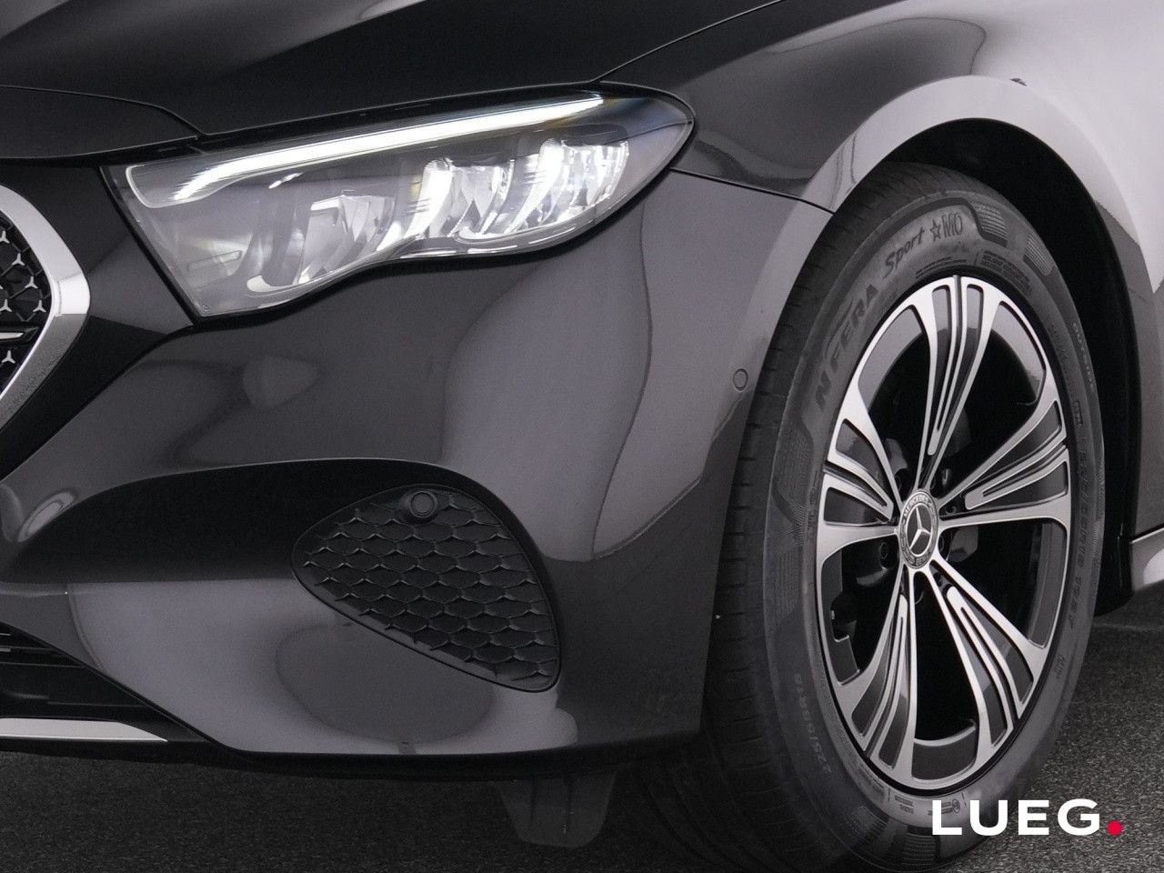 Mercedes-Benz E-Klasse – Bild 8