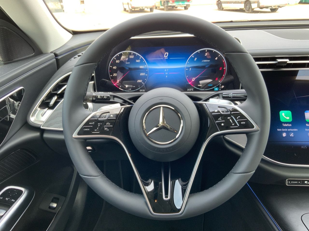 Mercedes-Benz E-Klasse – Bild 12