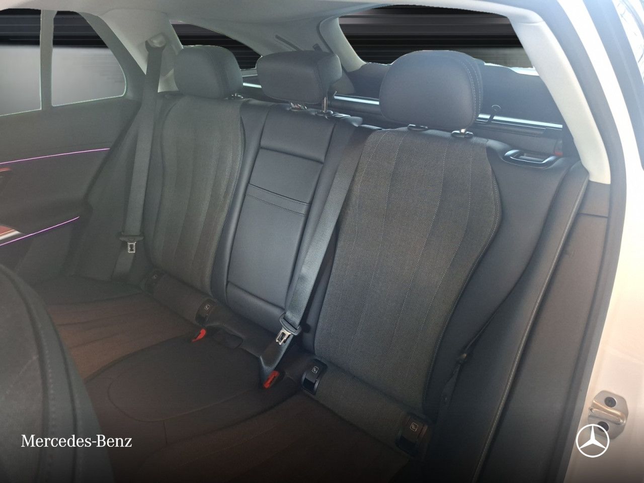 Mercedes-Benz E-Klasse – Bild 15