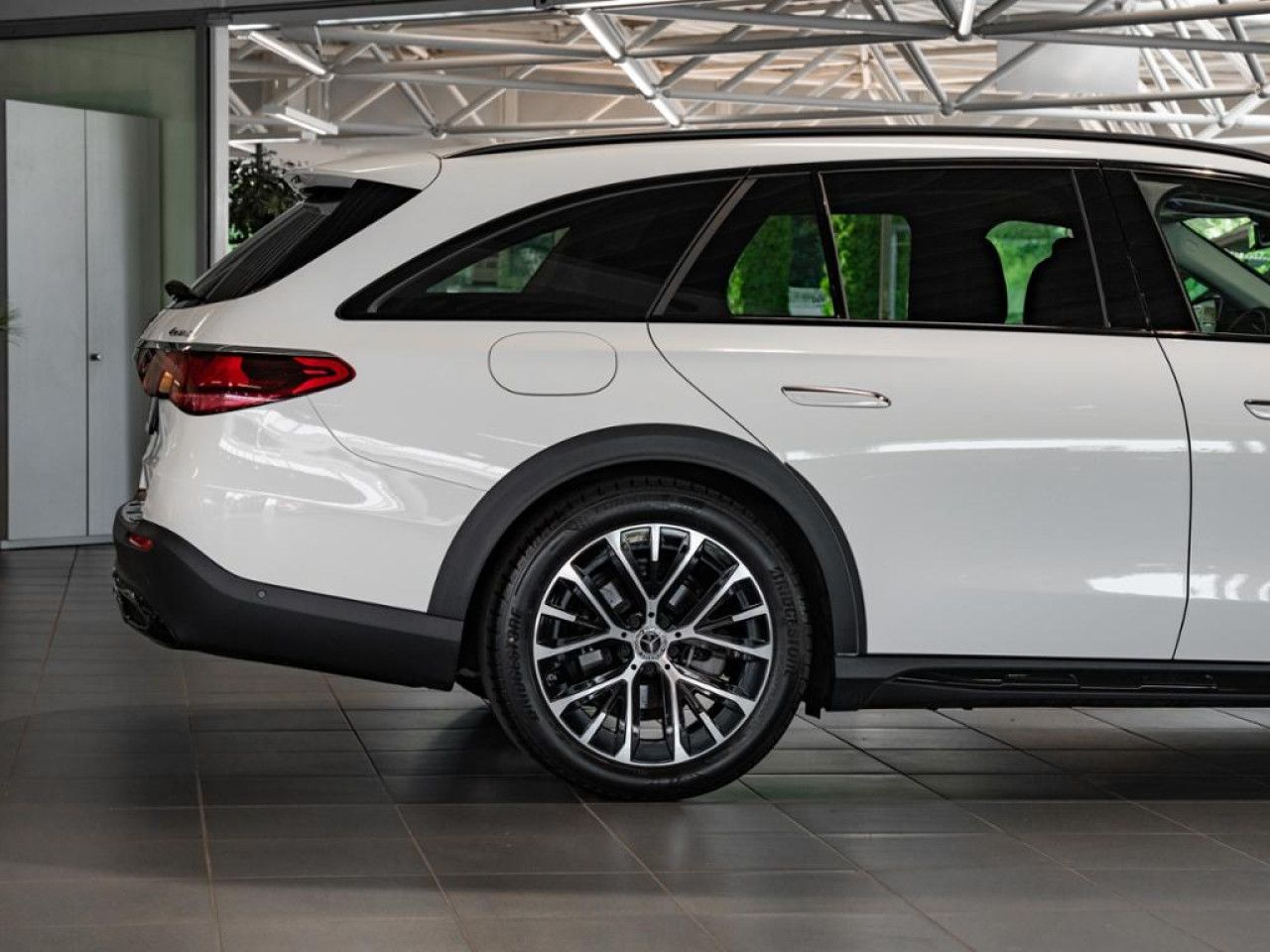 Mercedes-Benz E-Klasse – Bild 21