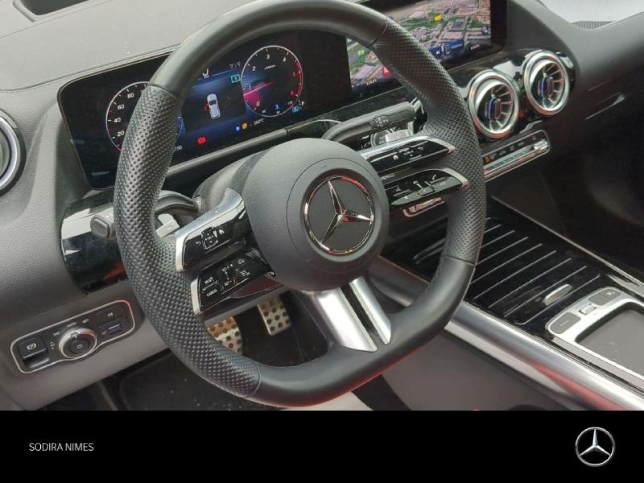 Photo du v&eacute;hicule 15 / 18