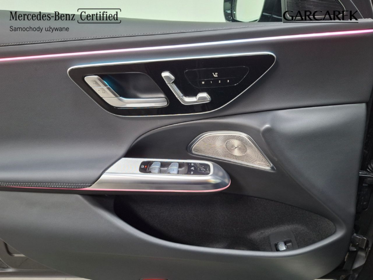 Zdjęcie pojazdu 4 / 24