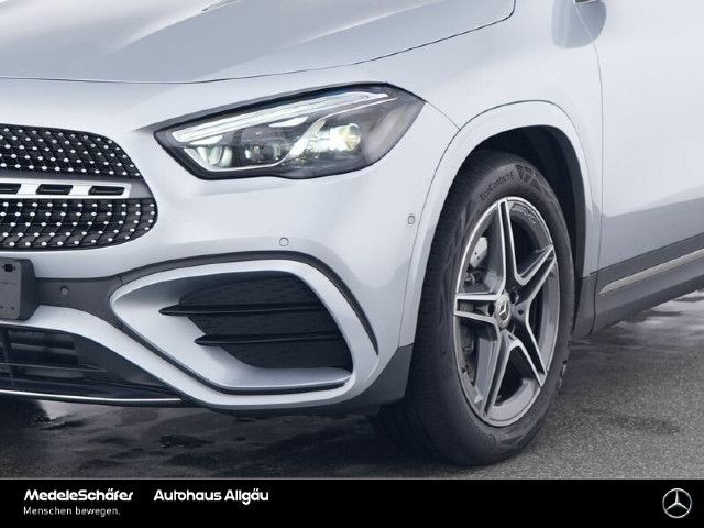 Mercedes-Benz GLA 220