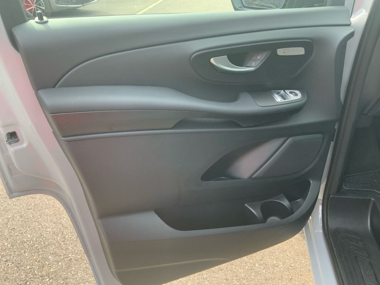 Mercedes-Benz EQV – Bild 9