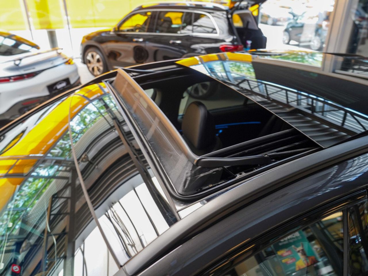 Mercedes-Benz E-Klasse – Bild 28