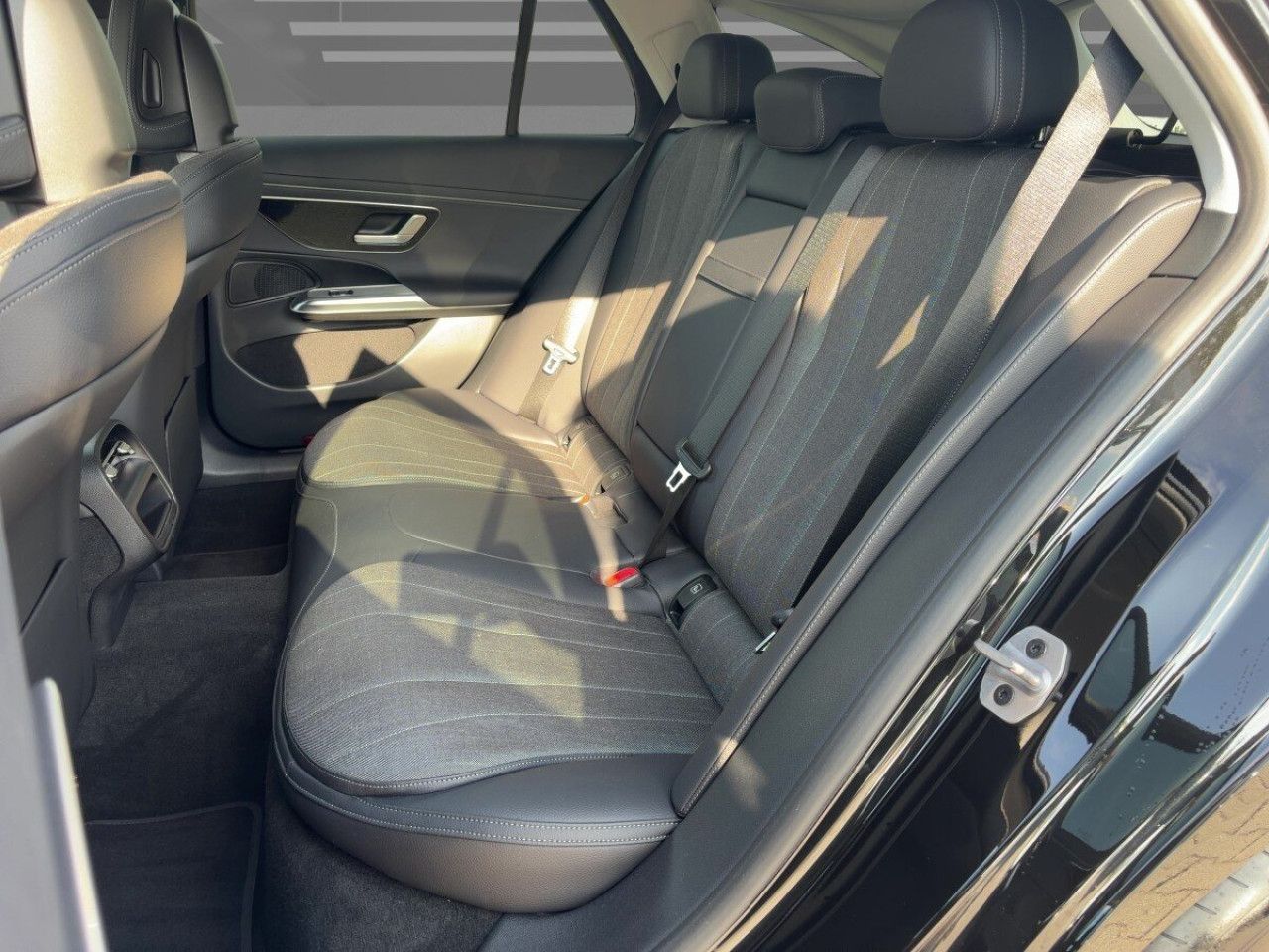 Mercedes-Benz E-Klasse – Bild 7