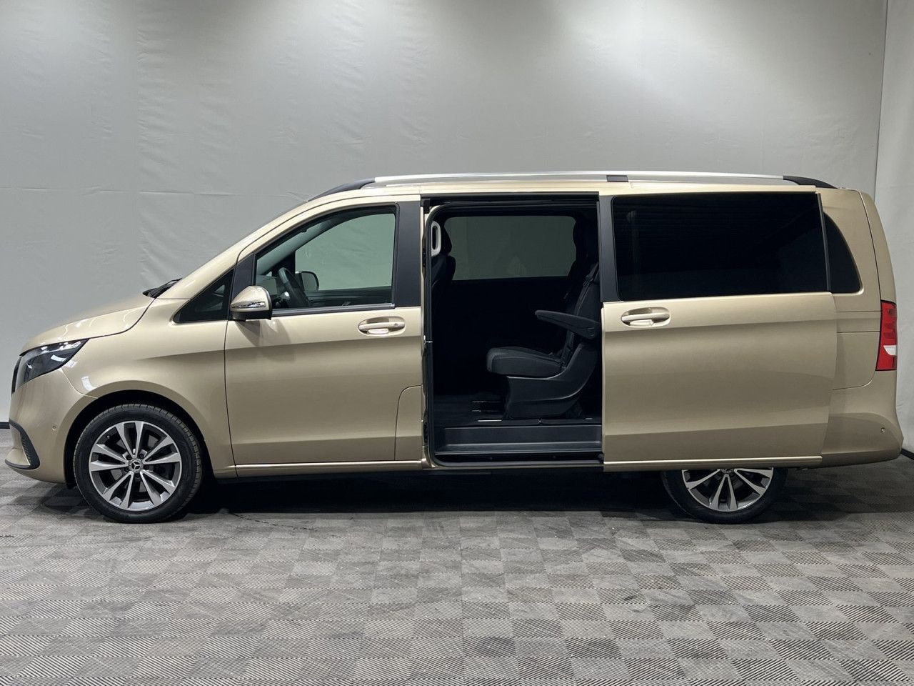 Mercedes-Benz V-Klasse – Bild 13