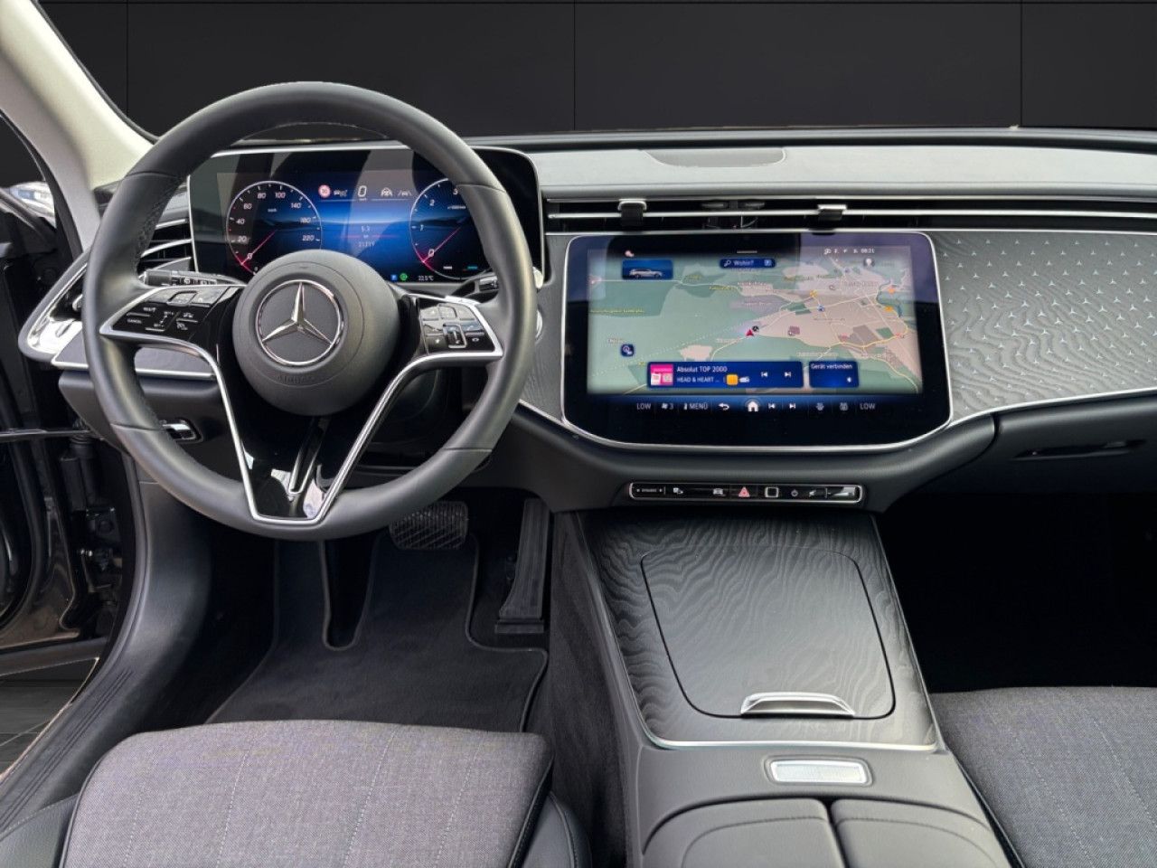 Mercedes-Benz E-Klasse – Bild 12