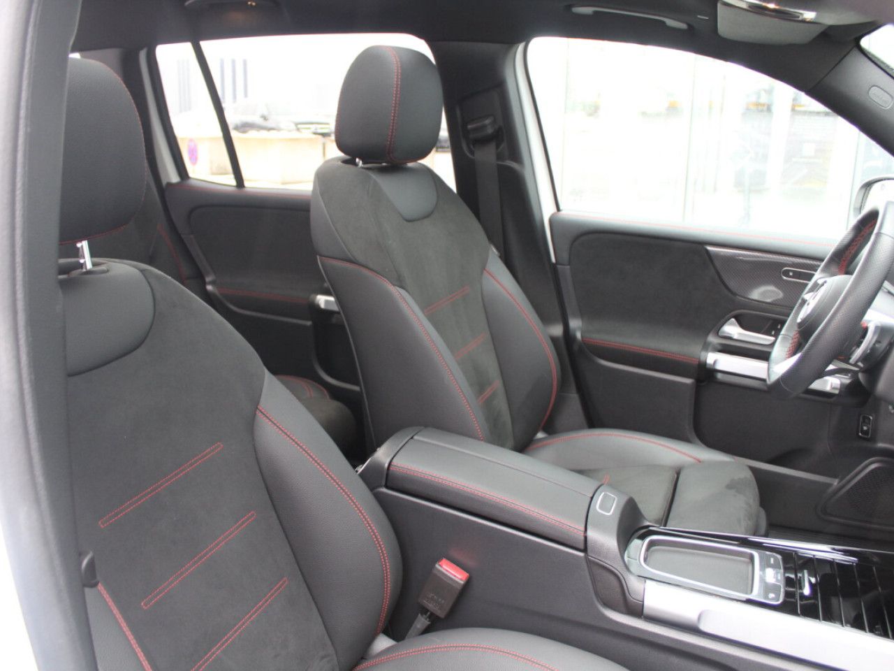 Mercedes-Benz GLB – Bild 8