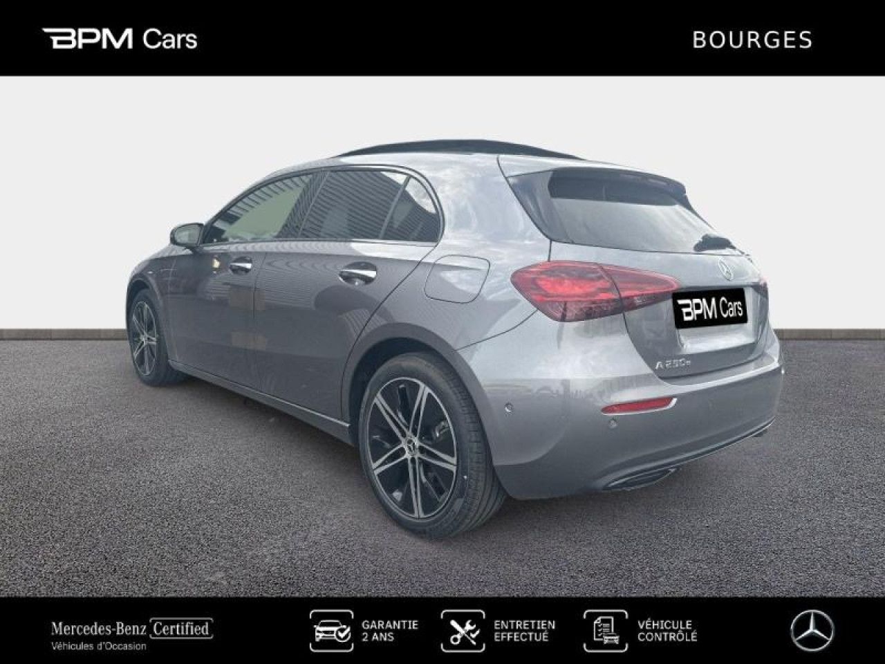 Photo du v&eacute;hicule 3 / 18