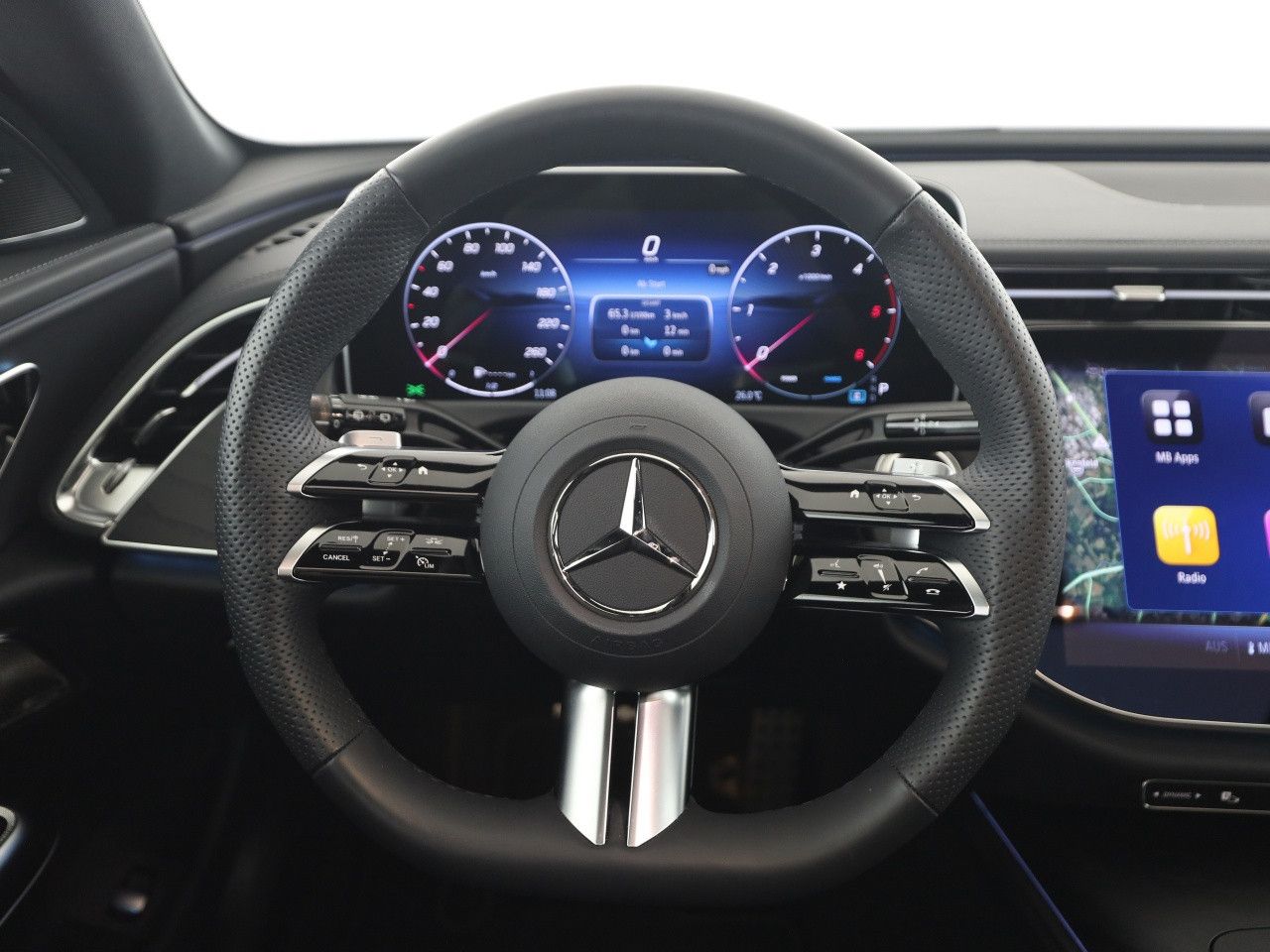 Mercedes-Benz E-Klasse – Bild 11
