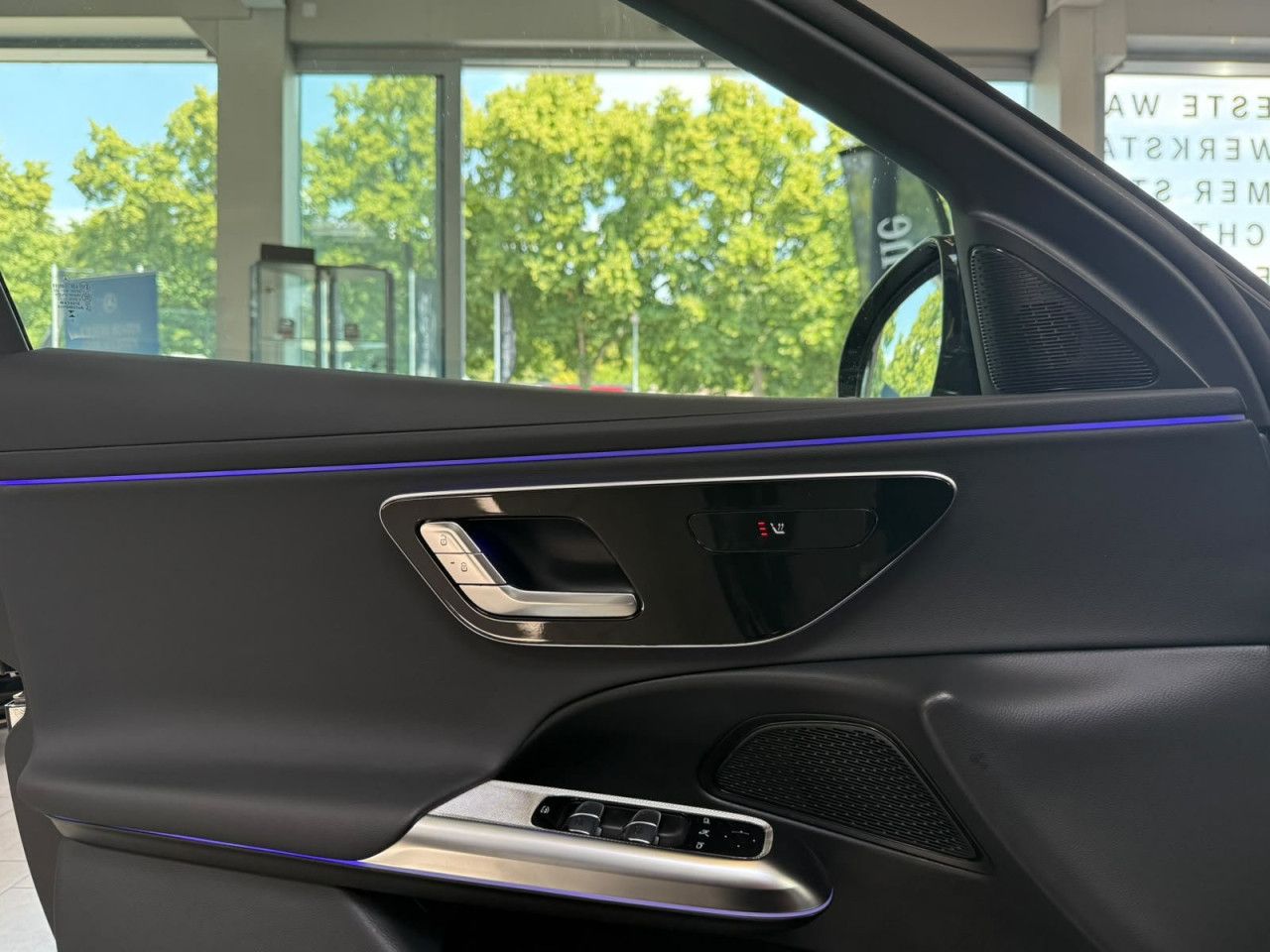 Mercedes-Benz E-Klasse – Bild 13