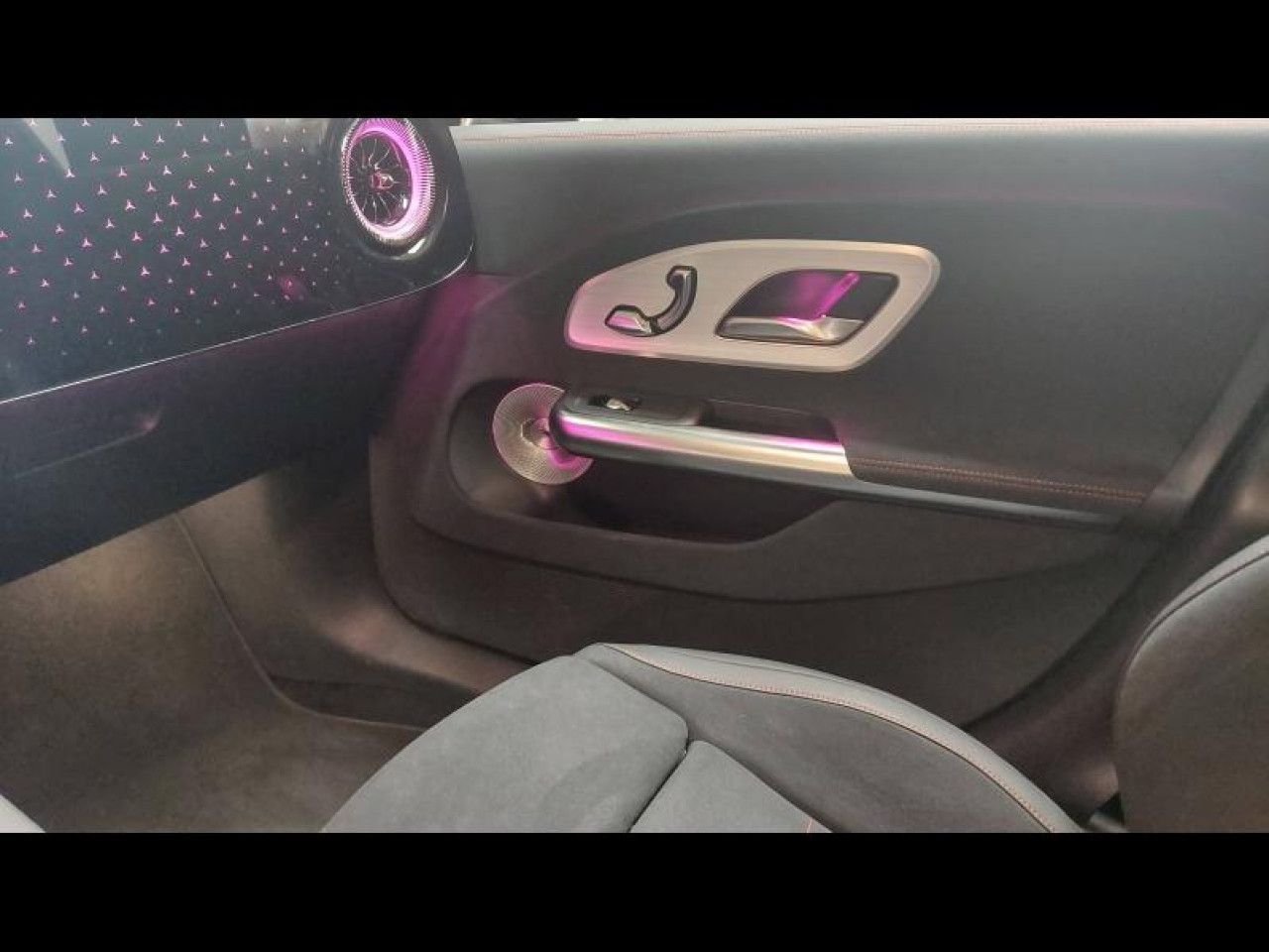 Photo du véhicule 9 / 18