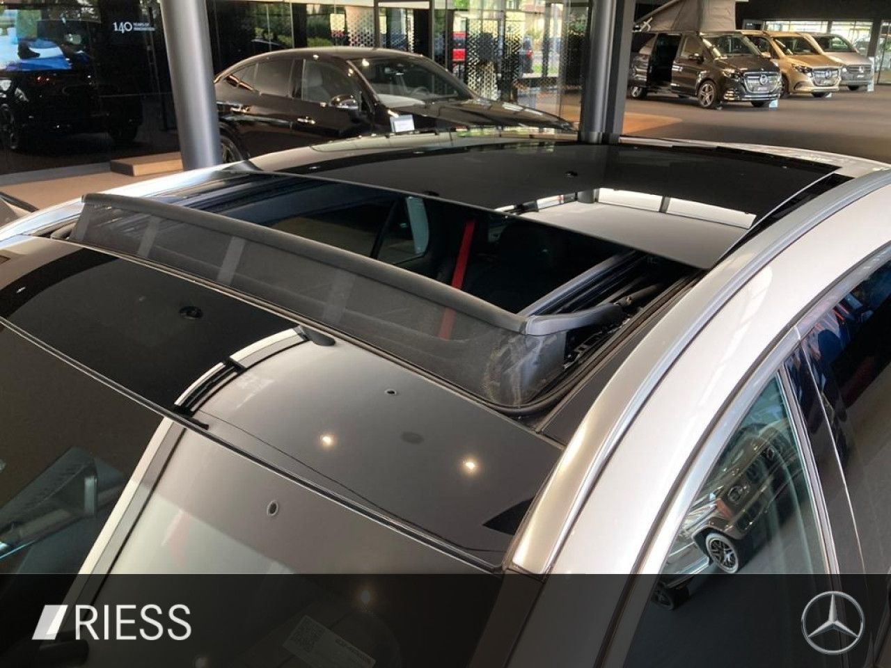 Mercedes-Benz E-Klasse – Bild 10