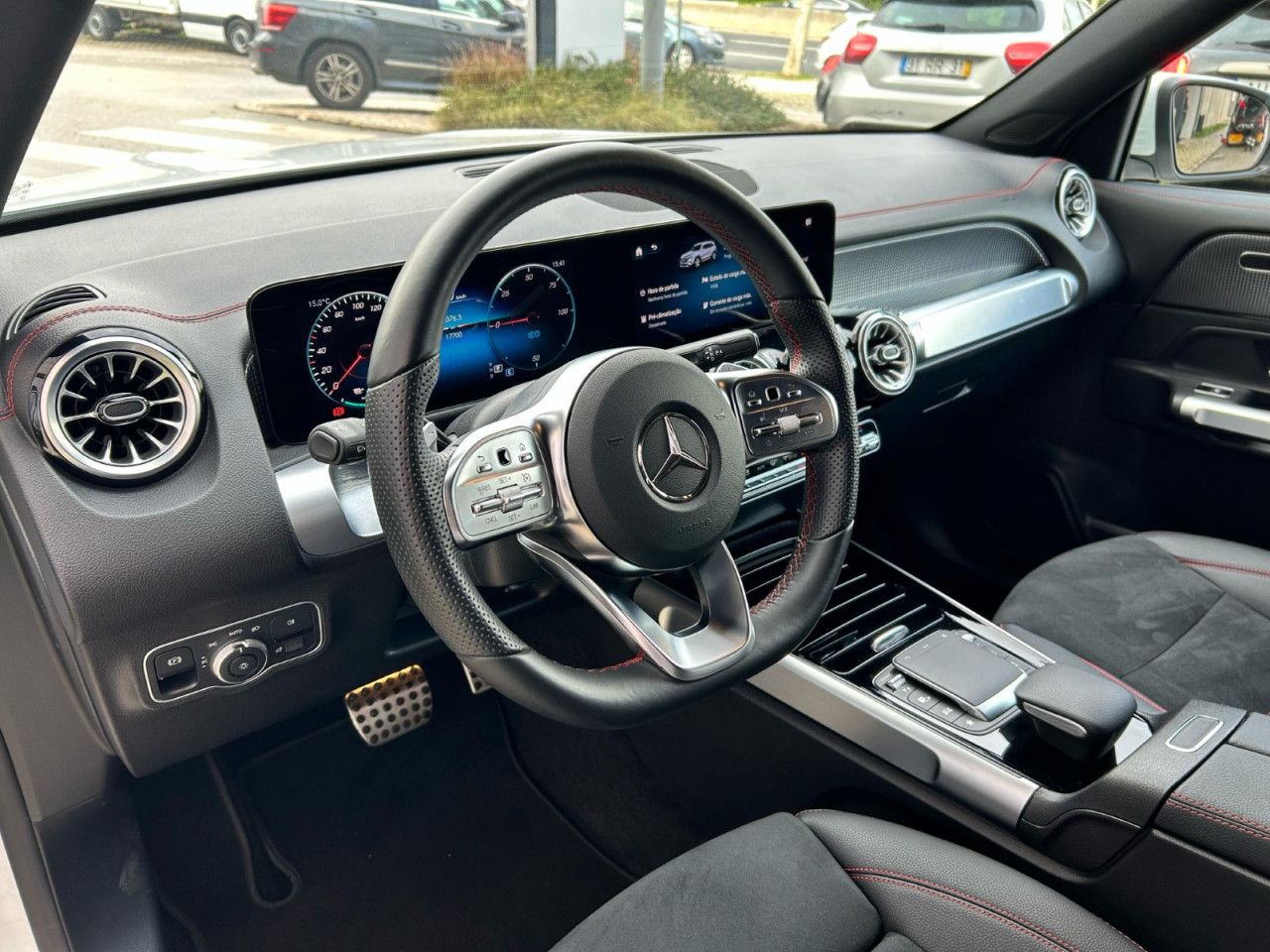 Imagem do ve&iacute;culo 2 / 10