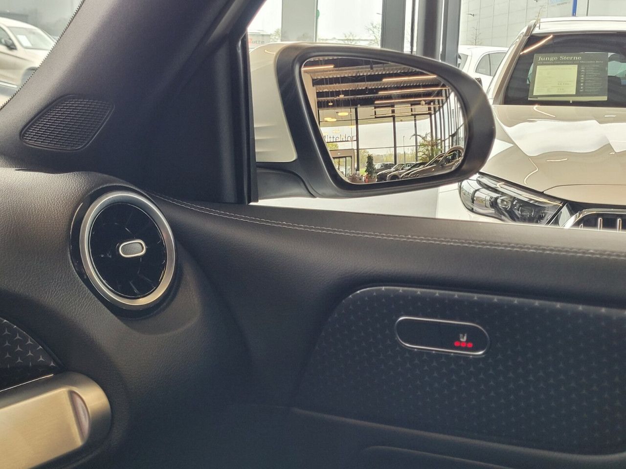 Mercedes-Benz GLB – Bild 16