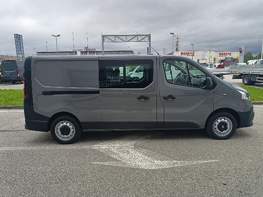 Vehicle image 5 / 12