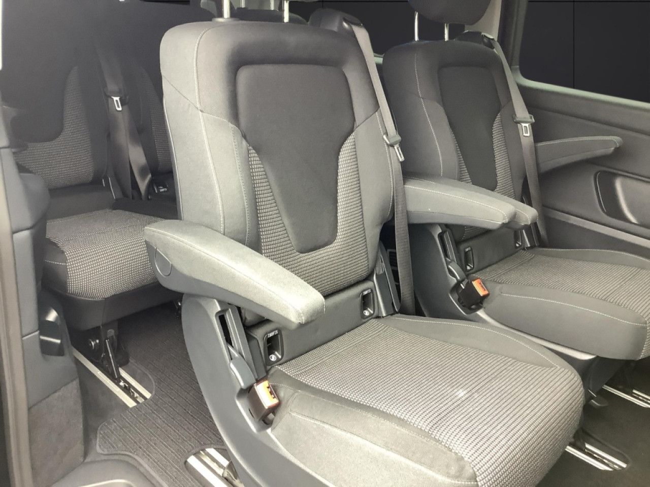 Mercedes-Benz EQV – Bild 12
