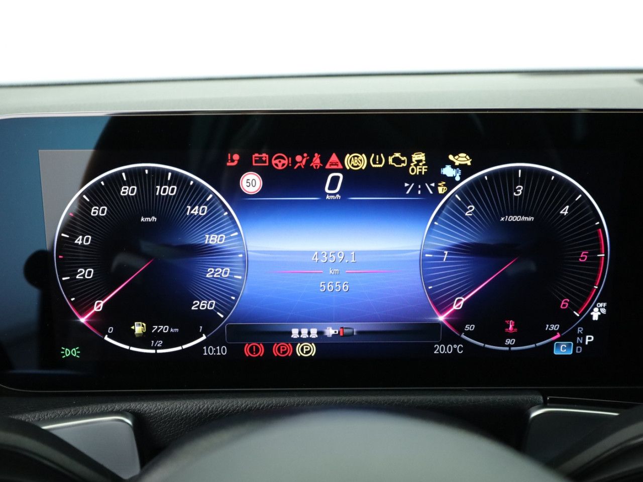 Mercedes-Benz GLB – Bild 12