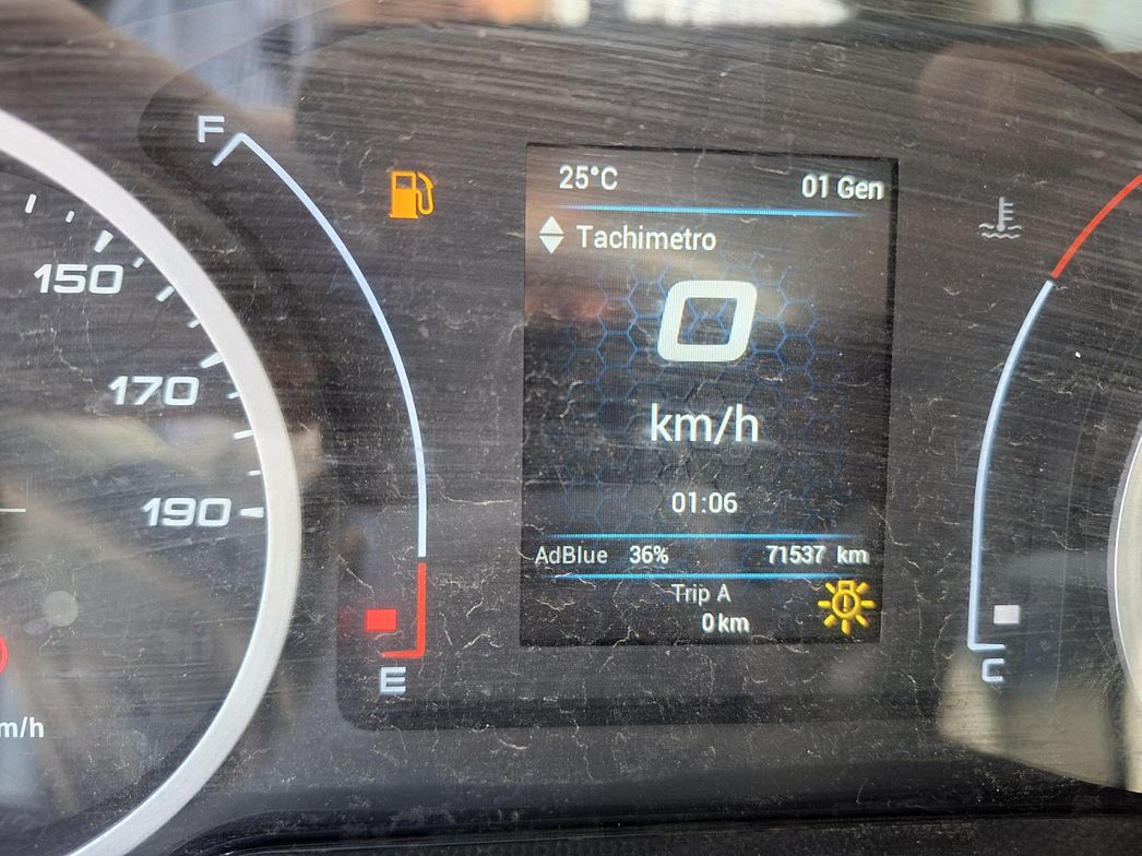IVECO | 35C14 CABINATO CON GRU