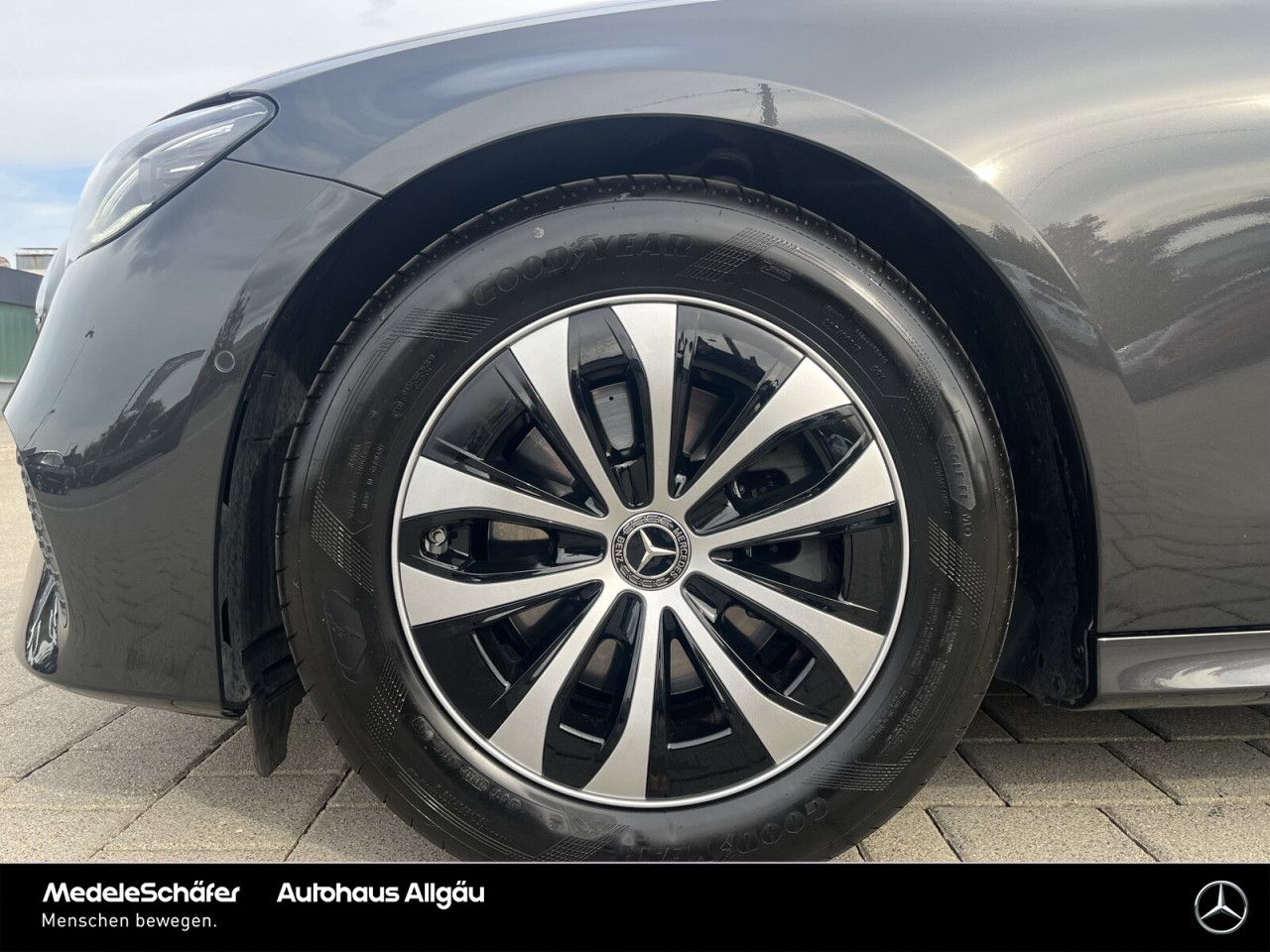 Mercedes-Benz E-Klasse – Bild 20