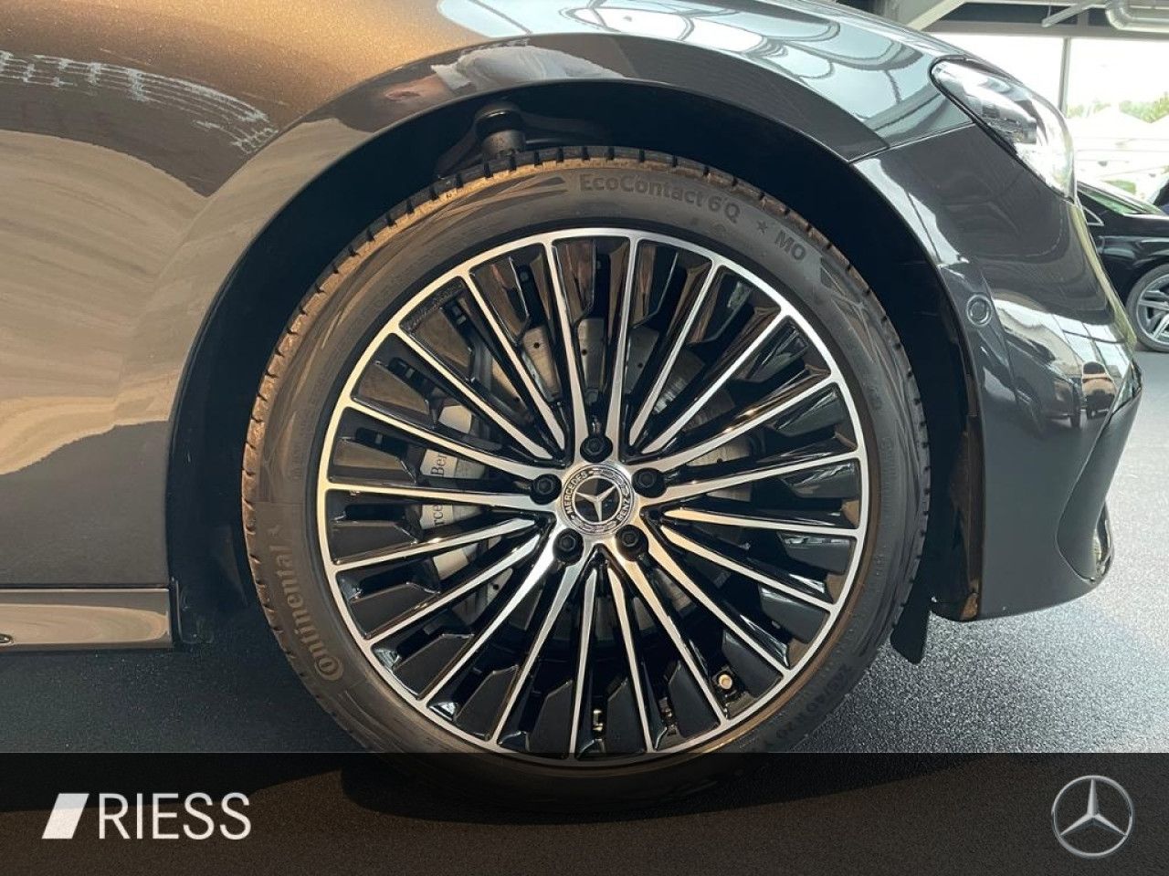 Mercedes-Benz E-Klasse – Bild 8