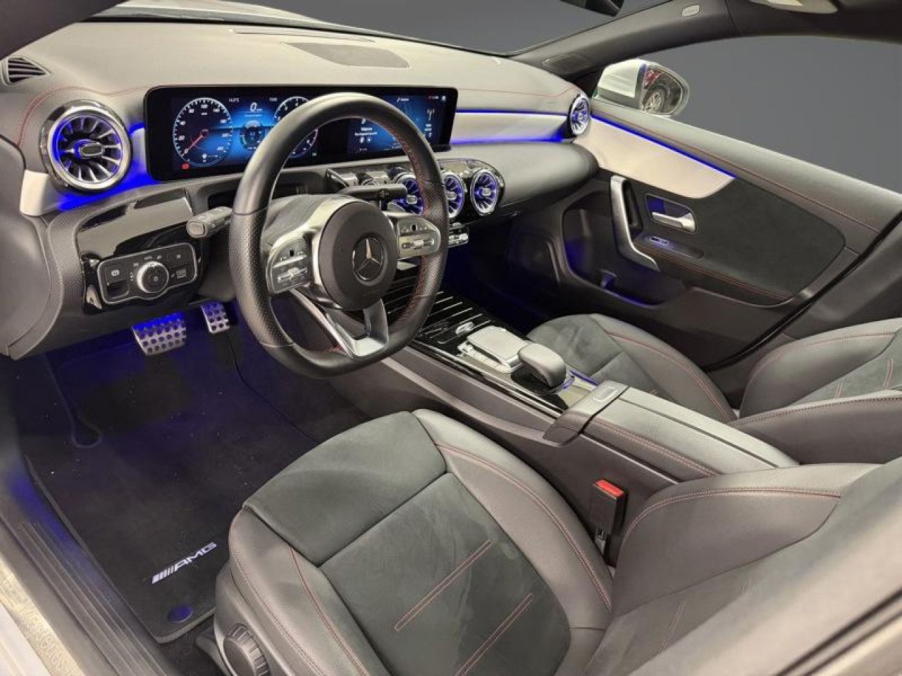 Photo du v&eacute;hicule 11 / 18