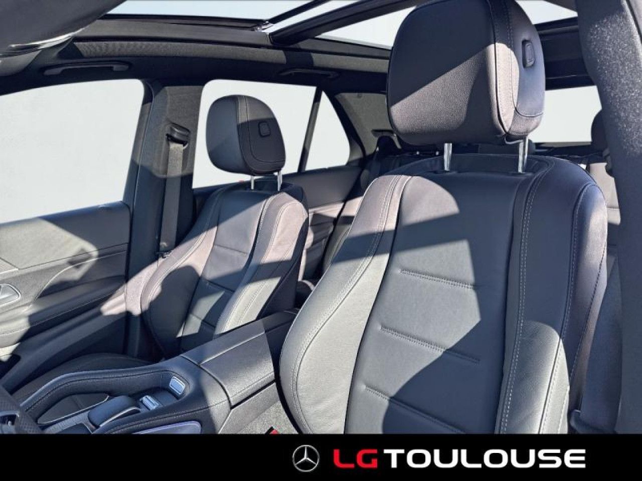 Photo du v&eacute;hicule 10 / 17