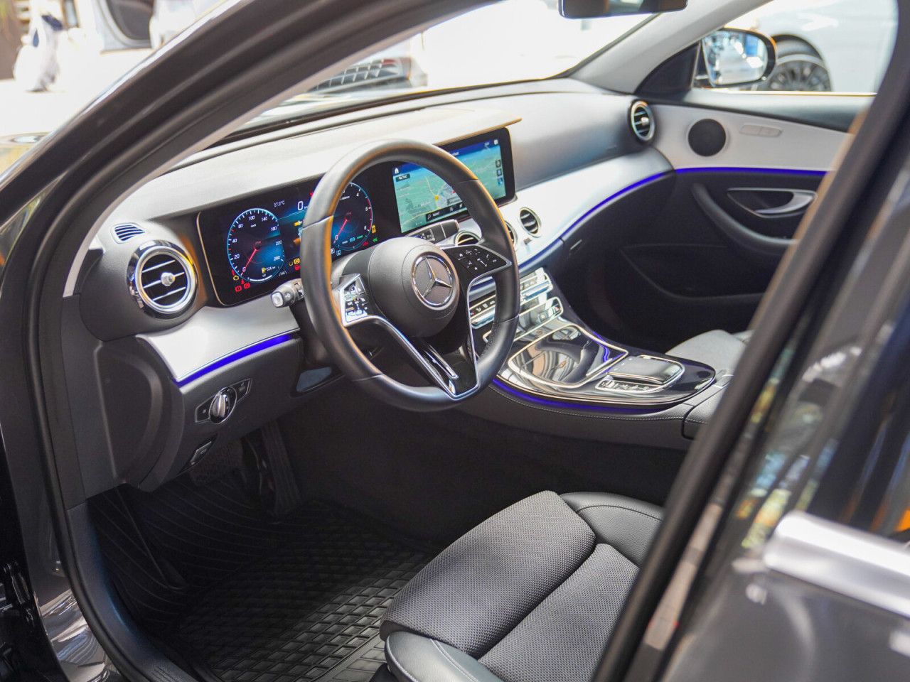 Mercedes-Benz E-Klasse – Bild 16