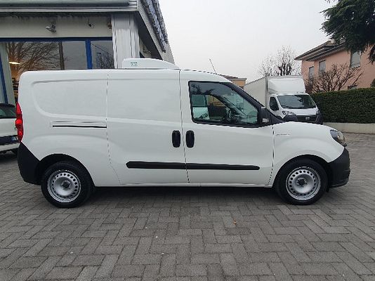 Vehicle image 3 / 10