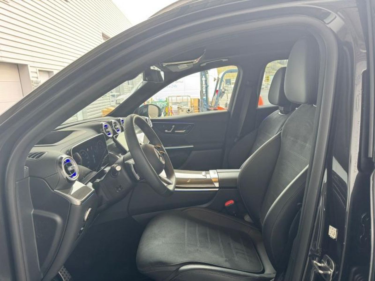 Photo du v&eacute;hicule 17 / 18