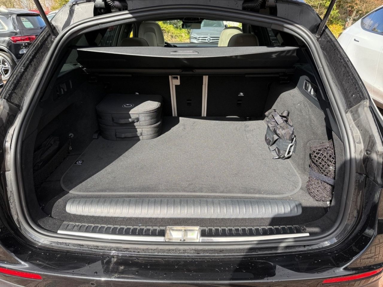 Mercedes-Benz E-Klasse – Bild 8