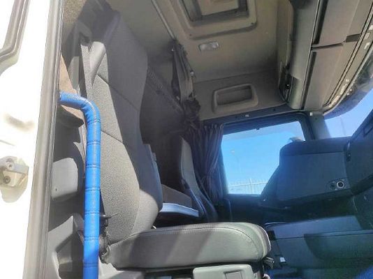 Vehicle image 6 / 11