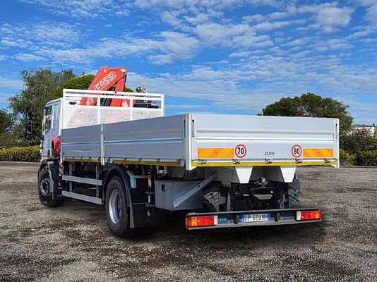 Vehicle image 12 / 21