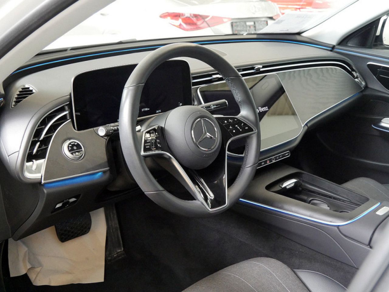 Mercedes-Benz E-Klasse – Bild 13