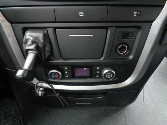 Vehicle image 13 / 15