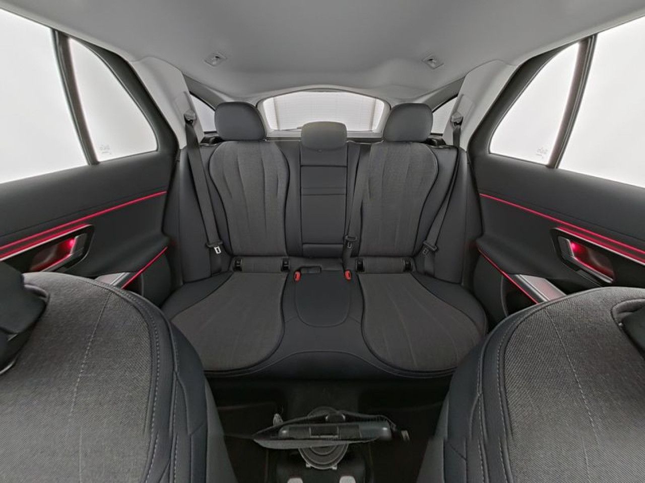 Mercedes-Benz E-Klasse – Bild 7