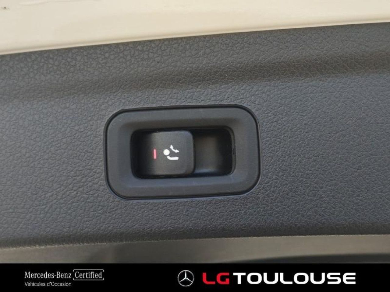 Photo du v&eacute;hicule 18 / 18