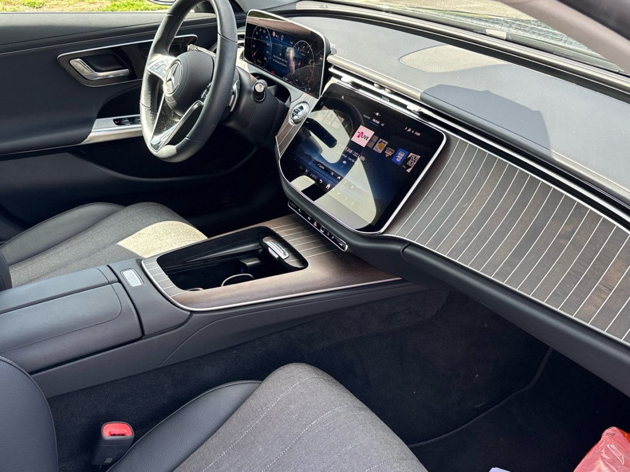 Mercedes-Benz E-Klasse – Bild 15