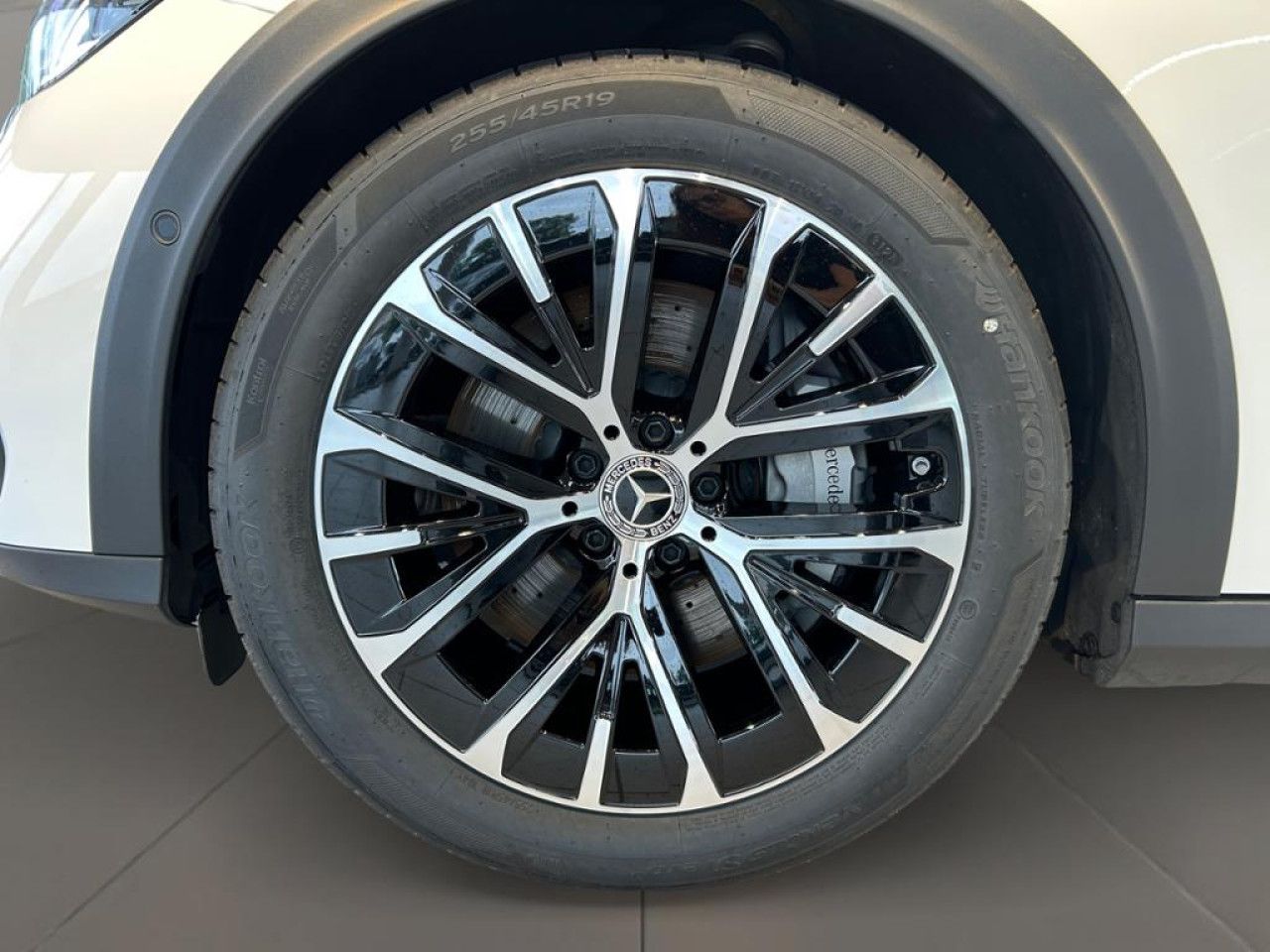 Mercedes-Benz E-Klasse – Bild 11